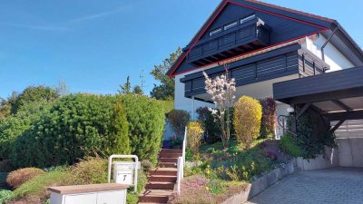 ERB-Erlenbach: Charmante DG-Wohnung mit Weitblick und Westbalkon – ideal für Singles oder Paare