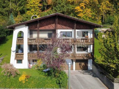 Zweifamilienhaus auf großzügigem Baugrundstück mit unverbaubarem Alpenblick