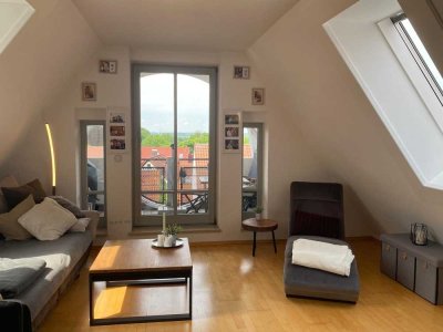 Modernisierte 2,5-Zimmer-Wohnung mit Balkon und EBK in Mering