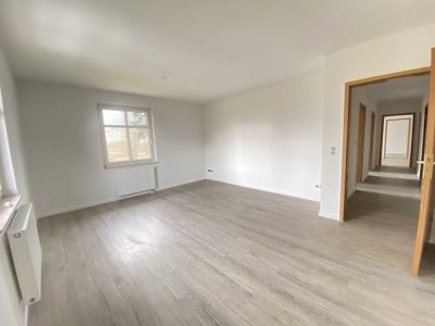 Großzügige 4 Zimmer-Wohnung im ehemaligen Gutshaus