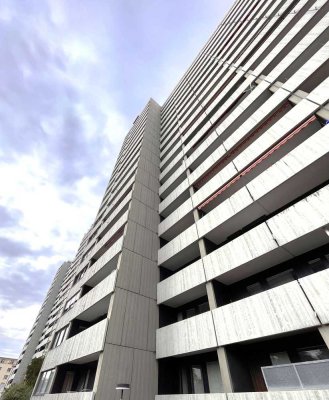 Schöner Ausblick über die Weststadt 4 Zimmer-Wohnung inkl. Tiefgaragen-Stellplatz