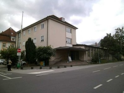 Großzügige 5 Zimmer Wohnung 1.OG im Zentrum von Neustadt