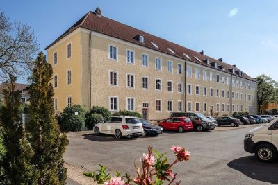 Zentrale 3-Zimmer-Wohnung in den "Höfen" // 1.OG rechts
