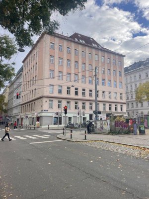 ALTBAUWOHNUNG MIT VIEL POTENZIAL! Sanierungsbedürftige 4 Zimmer in U-Bahn-Nähe!
