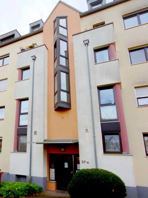 Für Paare oder kleine Familien - Ruhige 3-Zimmer-Wohnung mit Terrasse in Schwabach