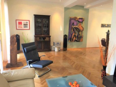 Von privat: 6-Zimmer-Altbau-Maisonette mit Terrasse & Balkon in Haidhausen