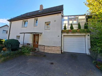 Freistehendes EFH ohne Sanierungsstau, EBK, Garage und mehr