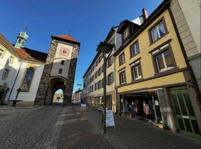 Neu renovierte 2 1/2 Zimmer-Wohnung mit Küche / Terrasse / Garage im Zentrum von Villingen
