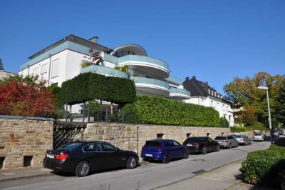 Auf der Sonnenseite des Lebens. Eigentumswohnung mit XL-Balkon in einer der besten Lagen Bredeneys!