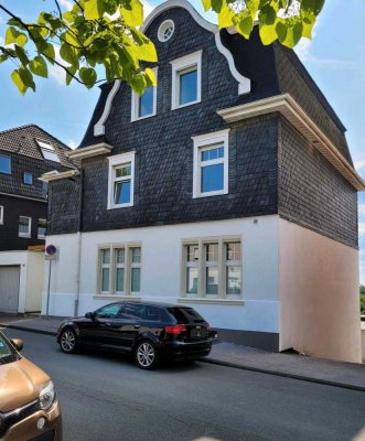 Helle 3-Zimmer-Wohnung mit traumhaft schönem Ausblick in Cronenberg