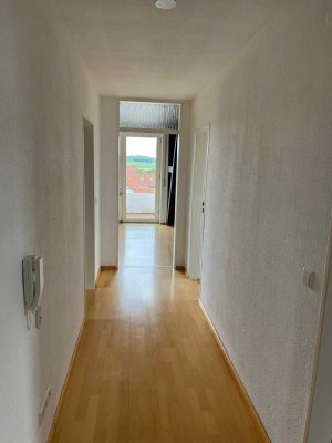 Stilvolle, gepflegte 2-Zimmer-Dachgeschosswohnung mit Balkon und EBK in Ulm