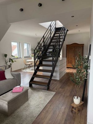 LOFT-Design / Exklusive 2-Zimmer-DG-Maisonettewohnung mit Einbauküche