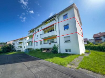 Familienfreundliche 4-Zimmer-Wohnung mit Balkon und Garage in ruhiger Lage