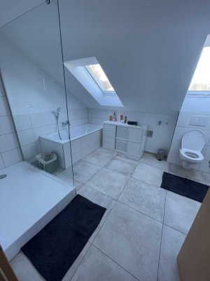 Nachmieter gesucht – 2-Zimmer-Wohnung (auch WG-geeignet)