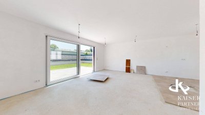 Sommer, Sonne, Pool, belagsfertiges Haus - hochwertiger Wohnkomfort, große Terrasse und Garten!