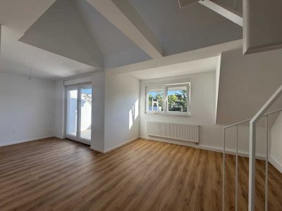Helle 4-Zimmer-Maisonette-Wohnung mit Südbalkon, Erstbezug nach Kernsanierung