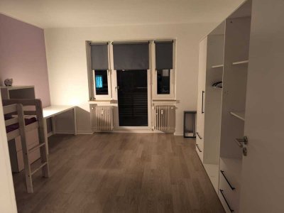 +++ Tolle 3 Zimmer Whg. mit Tageslichtbad, Laminat, Zentralheizung +++