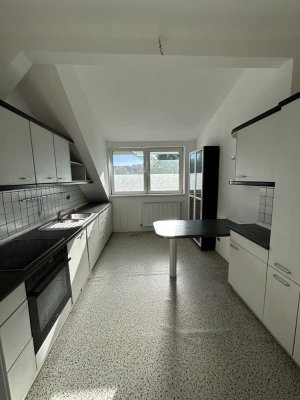 ++Charmante 3-Zimmer-Wohnung mit hohen Decken, Einbauküche und Top-Lage im Herzen von Geesthacht++