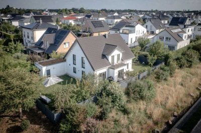 STILVOLLES WOHNEN — Freistehendes Einfamilienhaus mit Charme *Provisionsfrei*