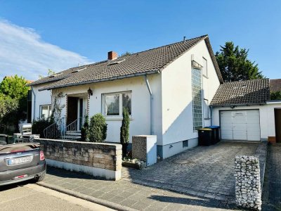 Freistehendes Einfamilienhaus mit Südgarten in ruhiger Ortsrandlage