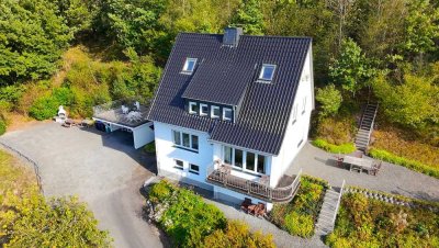 Charmantes Ein- bis Zweifamilienhaus mit vielseitigem Nutzungspotential in herrlicher Lage