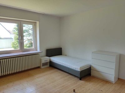 Ruhige 4 Zimmer Erdgeschosswohnung in Hiddenhausen mit Terasse und Garten