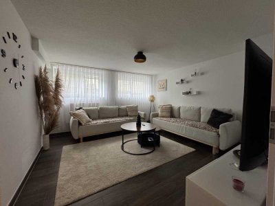 Modern sanierte 3-Zimmer-Wohnung mit Terrasse und zwei Bädern - stilvolles Wohnen im Souterrain