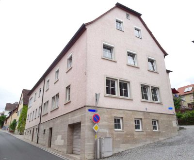 Mehrfamilienhaus mit vier Wohnungen und Lager in Wilhelmsdorf bei Emskirchen