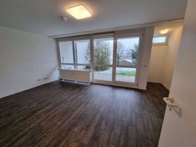 Ruhig im Grünen*** 1,5 Zimmer-Terrassenwohnung *** Zentral in Kelkheim nähe REWE...Rossmann...ALDI!