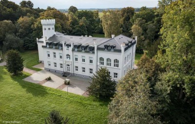 Werden Sie Schlossherr an der Ostsee - Exklusive Appartements vor den Toren der Hansestadt Stralsund