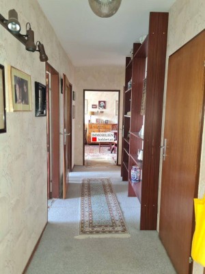 ****GELEGENHEIT, SONNIGE EIGENTUMSWOHNUNG MIT LOGGIA, ALLE NEBENRÄUME, HOHER LIFTSTOCK