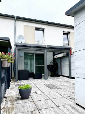 Stilvoll wohnen: charmantes Reihenmittelhaus mit Garage