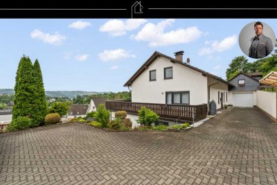 Großzügiges Zweifamilienhaus mit Panoramablick über Attendorn