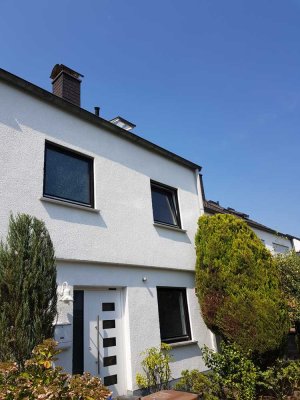 Frisch renoviertes großzügiges 5,5-Zimmer-Haus in ruhiger Lage von Köln Rondorf
