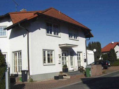Freundliche, helle 2-Zimmer-EG-Wohnung in Münster (Hessen)
