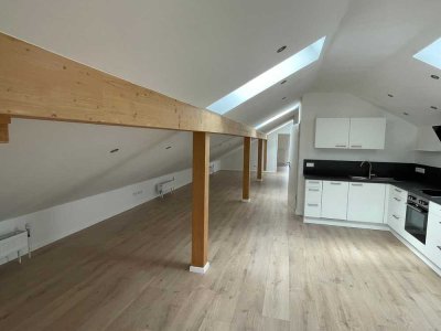 Freundliche DG-Wohnung in Garching an der Alz. Erstbezug