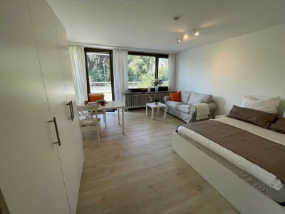 Frisch renovierte neu möblierte 1-Zimmer-Wohnung mit großer Terrasse und EBK in Stuttgart-Riedenberg