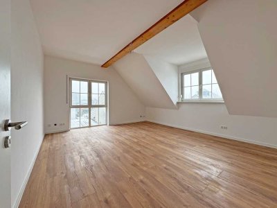 Stilvolle Dachgeschosswohnung mit Maisonette-Flair & Industrial Charme –ideal für Singles oder Paare