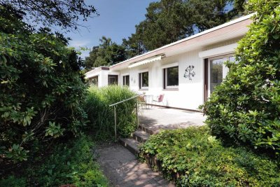 Zwei Bungalows. Ein Zuhause. In Hambühren auf großem Grundstück