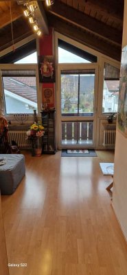 Attraktive 2 Zimmer Wohnung mit eigener Garage und Kellerabteil