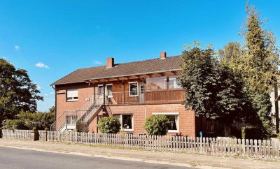 Modernisiertes Zweifamilienhaus in idyllischer Feldrandlage
