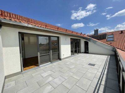 Neuwertige Dachterrassenwohnung mit gehobener Ausstattung in zentraler, ruhiger Lage Höhenkirchen