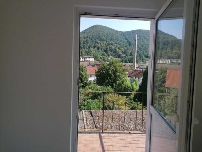Helle 2-Zimmer-Wohnung mit Balkon