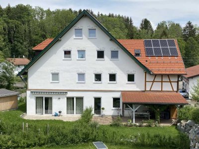 Einladende 2-Zimmer-Wohnung in malerischer Lage unweit von Kempten!
