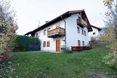 Doppelhaushälfte mit vielseitigem Obergeschoss – ideal für erwachsene Kinder oder Homeoffice