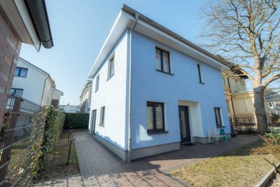 Helles modernes Einfamilienhaus mit großer Terrasse in begehrter Lage von Elmshorn
