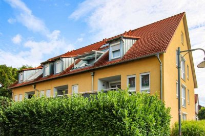 Gut aufgeteilte 3 Zimmer-Wohnung in gepflegter Anlage in Thalfingen mit Loggia und EBK