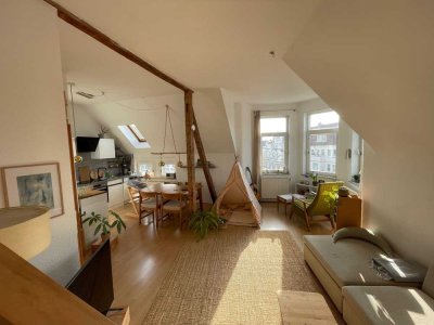 68 m², 2 Zimmer über 2 Ebenen, Küchenzeile, neu sanierte Bäder