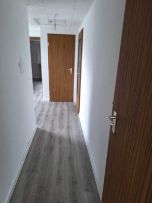 Helle 2,5 ZI DG Wohnung ab August frei. 46qm, € 327,00 Kaltmiete