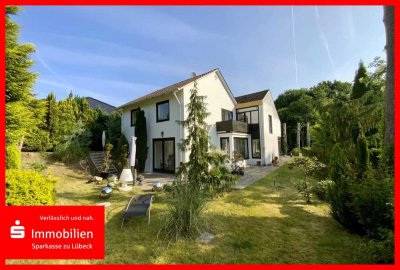 Ein besonderes Einfamilienhaus in unschlagbarer Lage direkt am Riesebusch